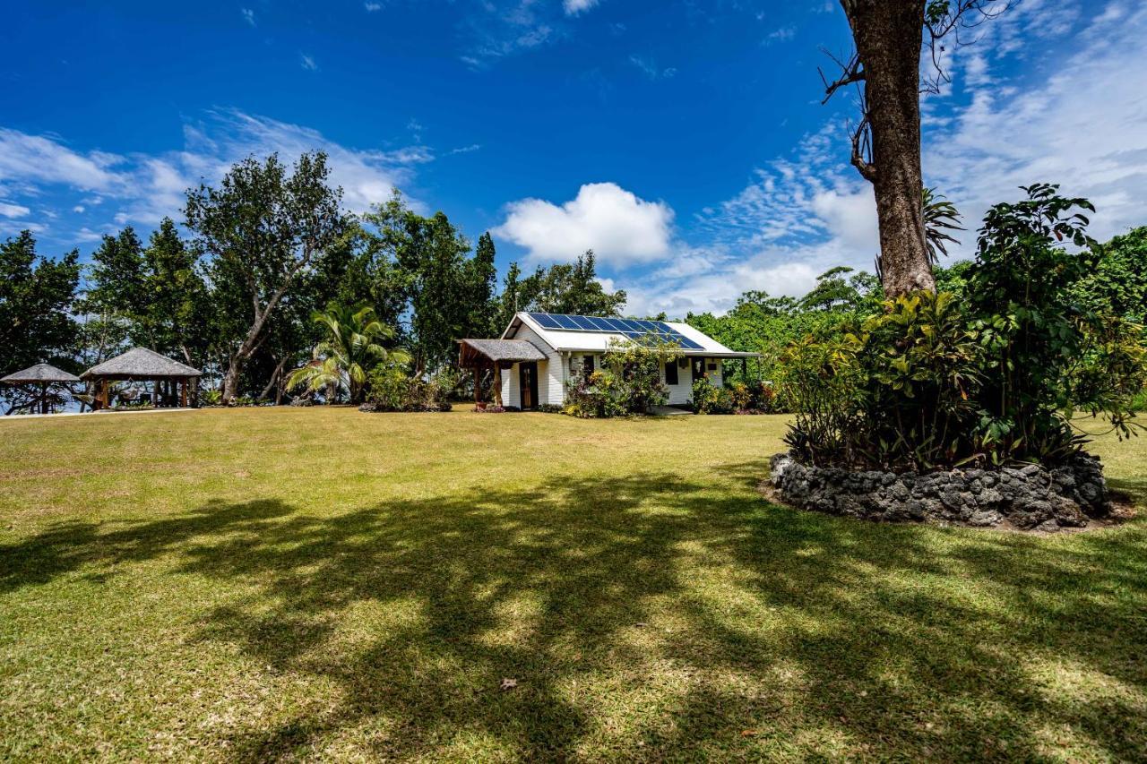 Island View Cottages Luganville Exteriör bild